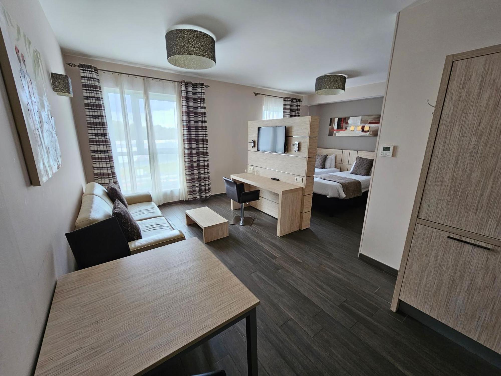 Ibis Styles Charleroi Airport Aero 44 Hotel Luaran gambar
