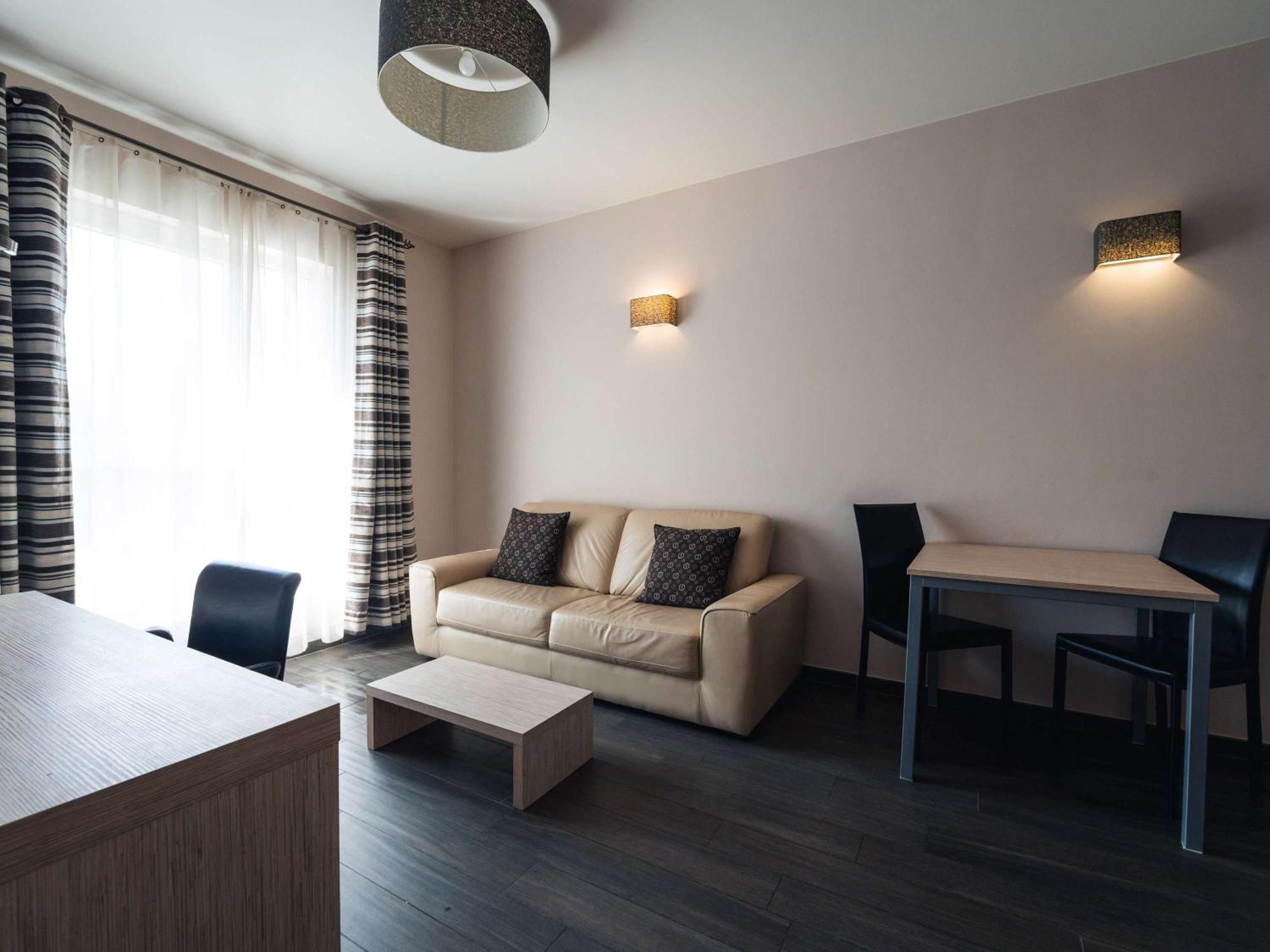 Ibis Styles Charleroi Airport Aero 44 Hotel Luaran gambar